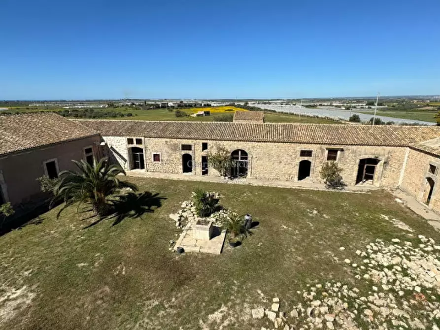 Immagine 21 di Rustico / casale in vendita  in Contrada Burgio a Noto