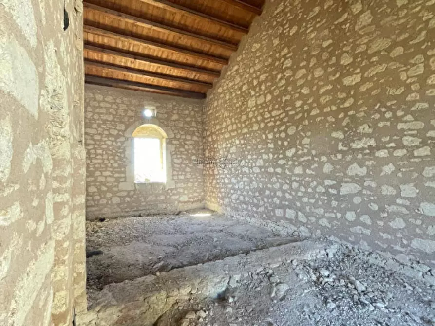Immagine 23 di Rustico / casale in vendita  in Contrada Burgio a Noto