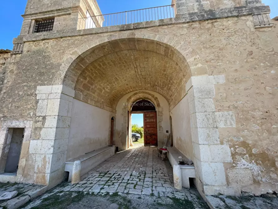 Immagine 28 di Rustico / casale in vendita  in Contrada Burgio a Noto