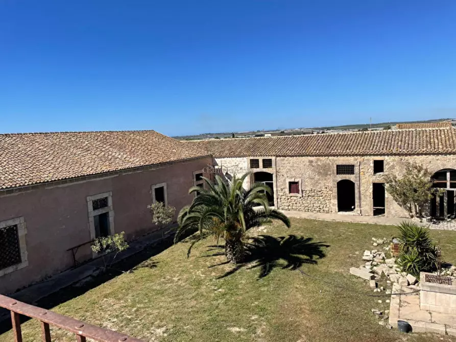 Immagine 33 di Rustico / casale in vendita  in Contrada Burgio a Noto