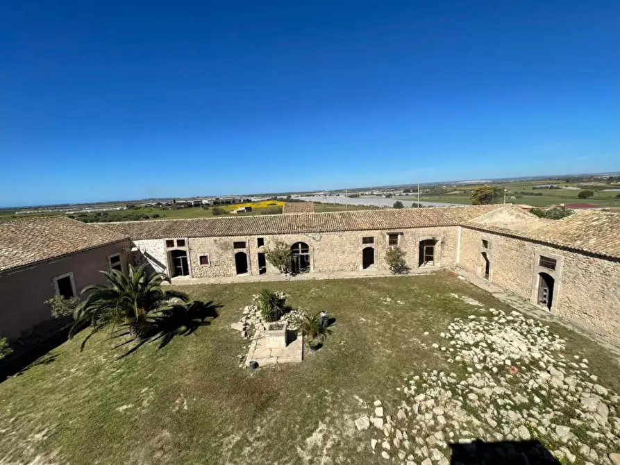 Immagine 34 di Rustico / casale in vendita  in Contrada Burgio a Noto
