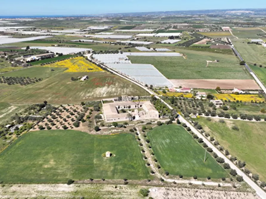 Immagine 35 di Rustico / casale in vendita  in Contrada Burgio a Noto