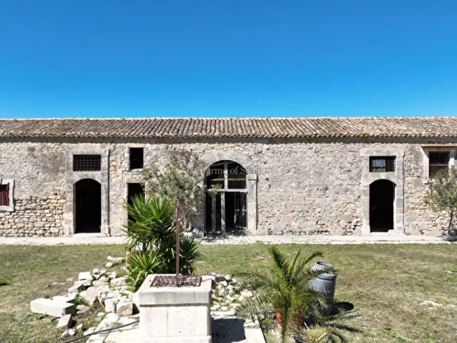 Immagine 36 di Rustico / casale in vendita  in Contrada Burgio a Noto