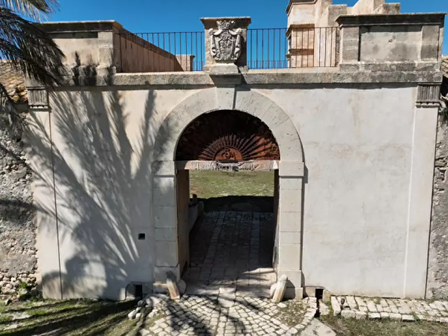 Immagine 49 di Rustico / casale in vendita  in Contrada Burgio a Noto
