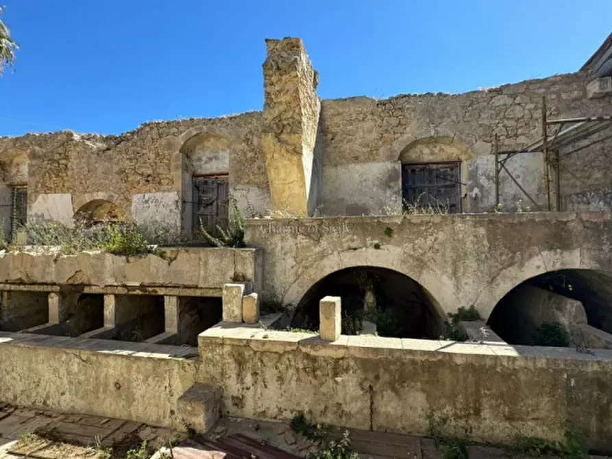 Immagine 56 di Rustico / casale in vendita  in Contrada Burgio a Noto