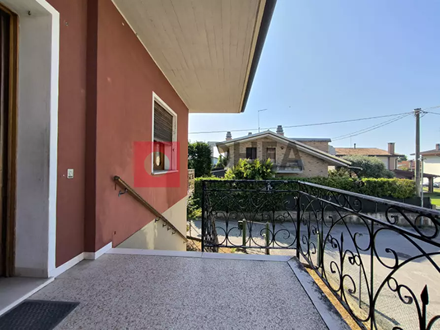 Immagine 2 di Casa bifamiliare in vendita  a Silea
