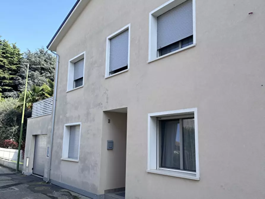 Immagine 1 di Casa bifamiliare in vendita  in via pasubio a Castelfranco Veneto