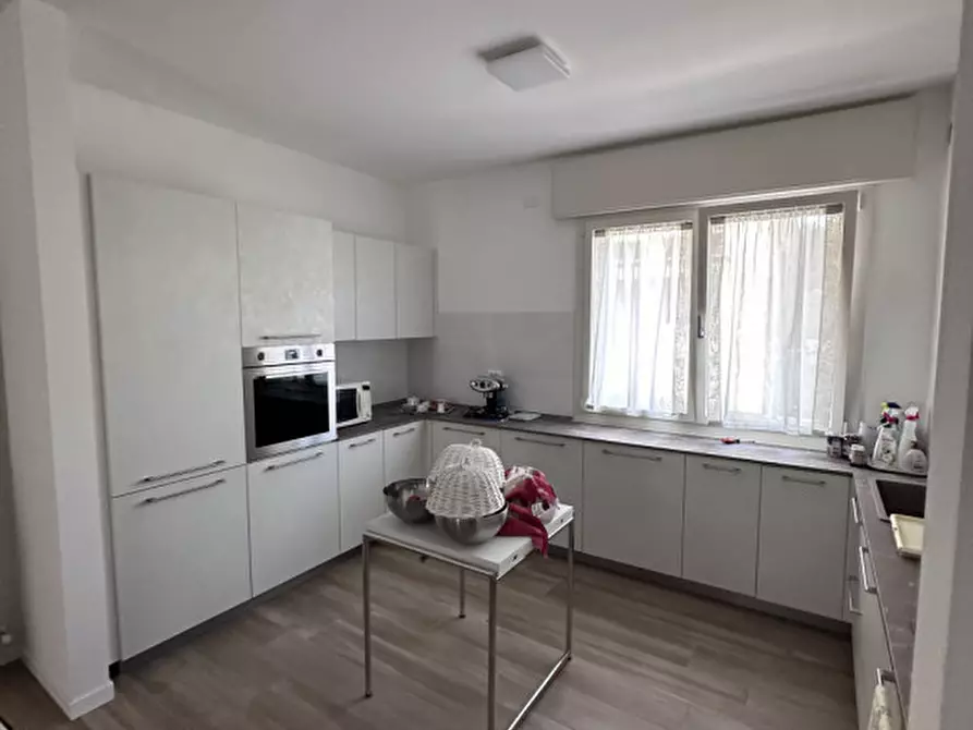 Immagine 3 di Casa bifamiliare in vendita  in via pasubio a Castelfranco Veneto