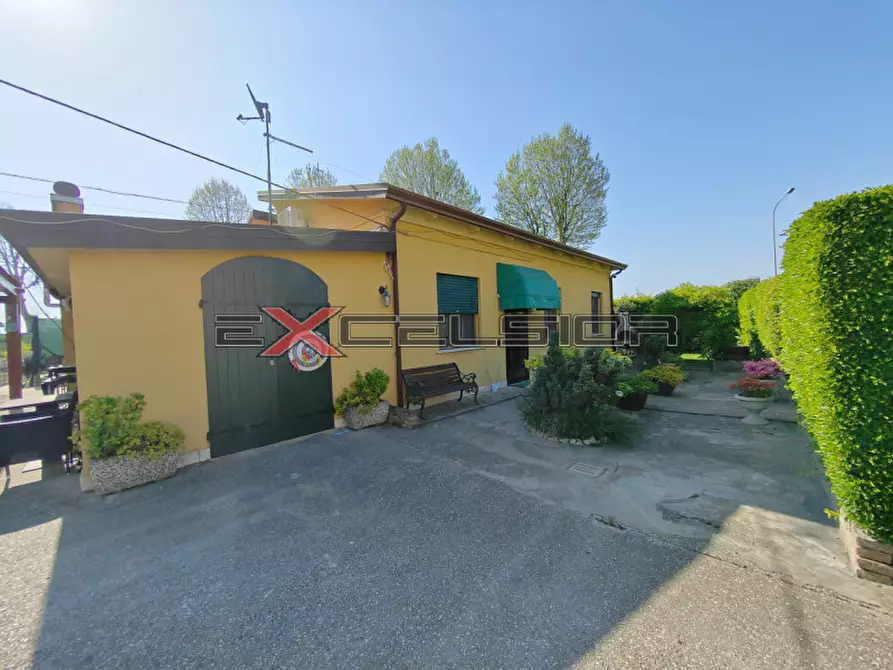 Immagine 1 di Casa indipendente in vendita  in Via G. Matteotti n.20 bis - Cavarzere (VE) a Cavarzere