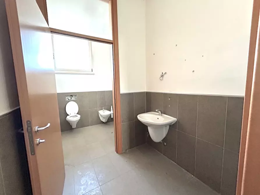 Immagine 4 di Ufficio in affitto  in VIA MENGHI a Savignano Sul Rubicone