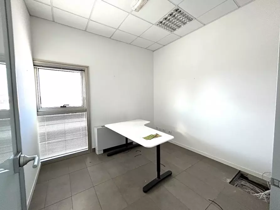 Immagine 5 di Ufficio in affitto  in VIA MENGHI a Savignano Sul Rubicone