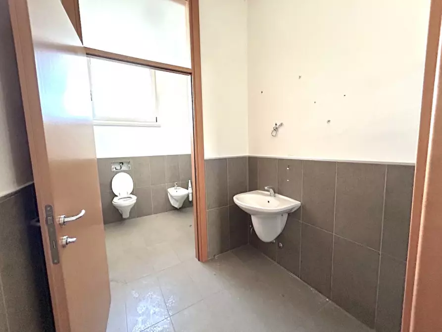 Immagine 6 di Ufficio in affitto  in VIA MENGHI a Savignano Sul Rubicone