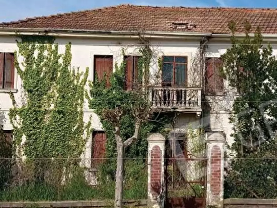 Immagine 1 di Palazzo in vendita  in VIA ROMA N. 419 a Guarda Veneta