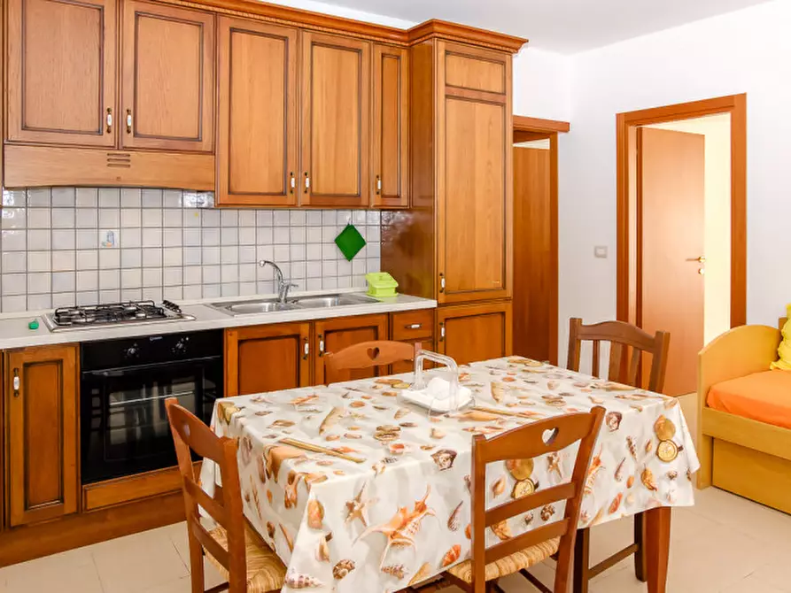 Immagine 9 di Villa in vendita  in Via Rimembranze a Ugento