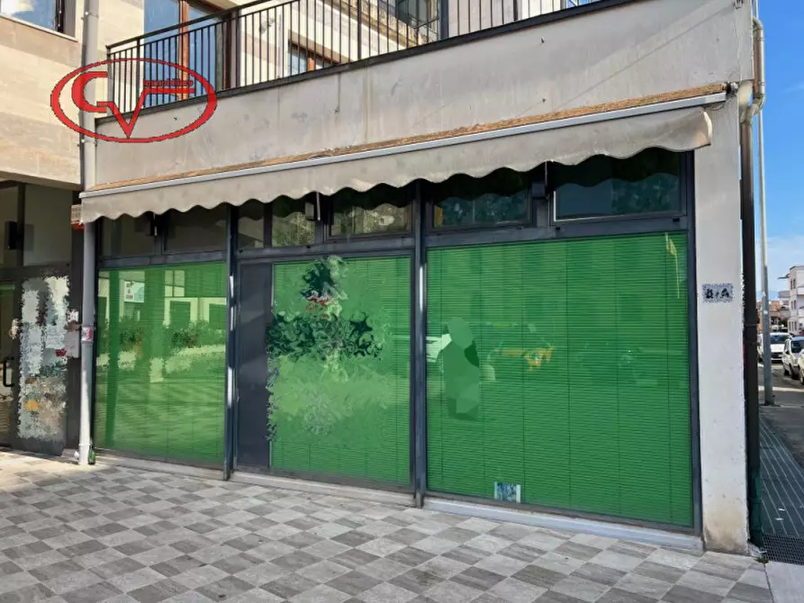 Immagine 2 di Negozio in vendita  in via puccini a Montevarchi