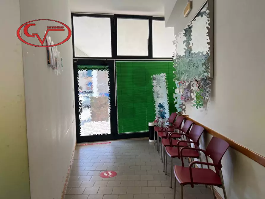 Immagine 4 di Negozio in vendita  in via puccini a Montevarchi