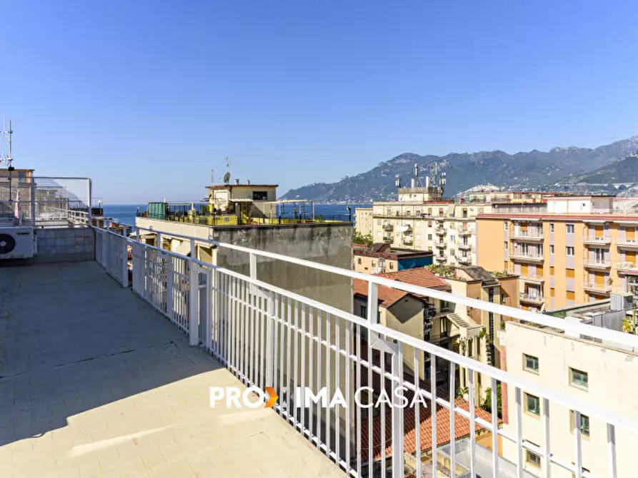 Immagine 1 di Appartamento in vendita  in Via XX Settembre 14 a Salerno