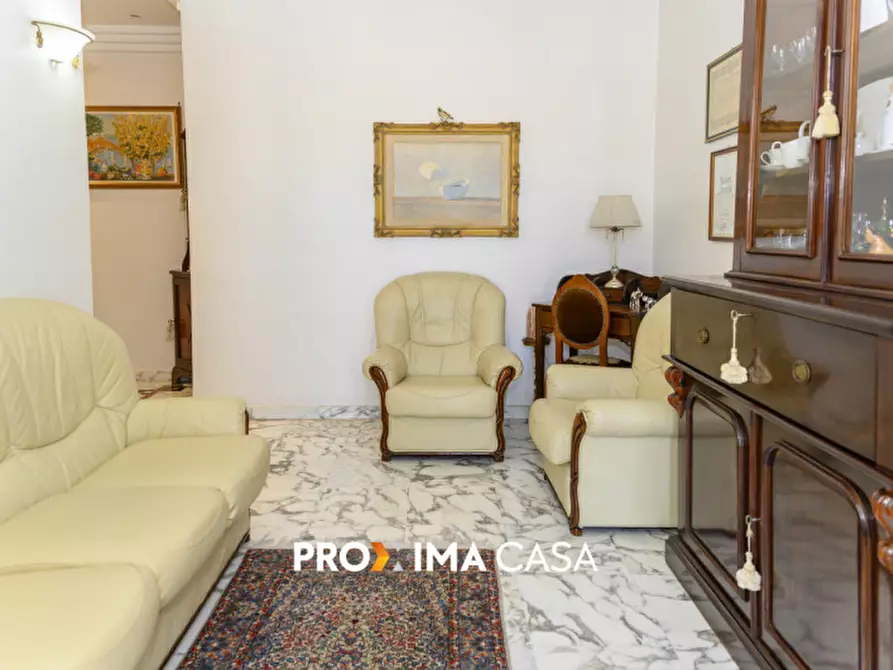 Immagine 3 di Appartamento in vendita  in Via XX Settembre 14 a Salerno