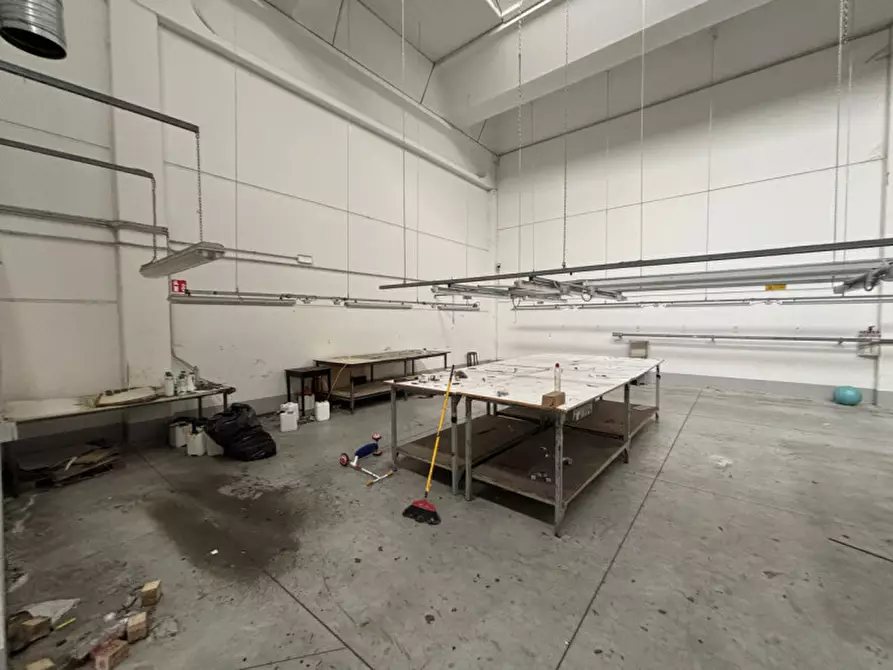 Immagine 24 di Capannone industriale in affitto  in VIA PISTELLI a Signa