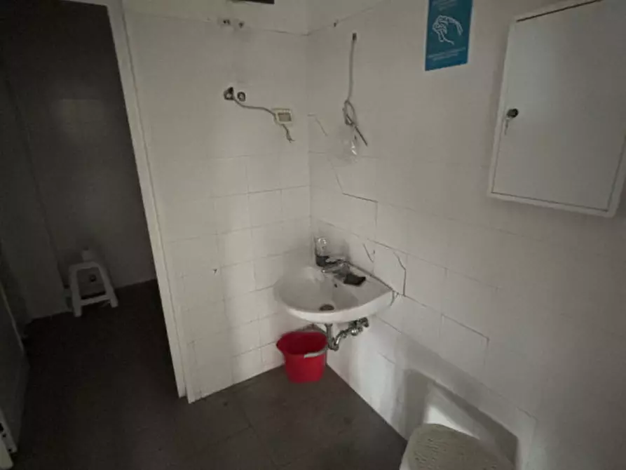 Immagine 27 di Capannone industriale in affitto  in VIA PISTELLI a Signa