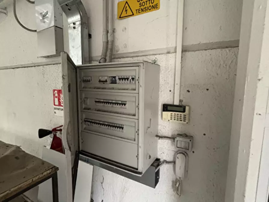 Immagine 33 di Capannone industriale in affitto  in VIA PISTELLI a Signa