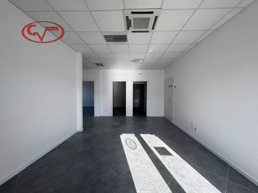 Immagine 8 di Ufficio in affitto  in vua alinari a Montevarchi