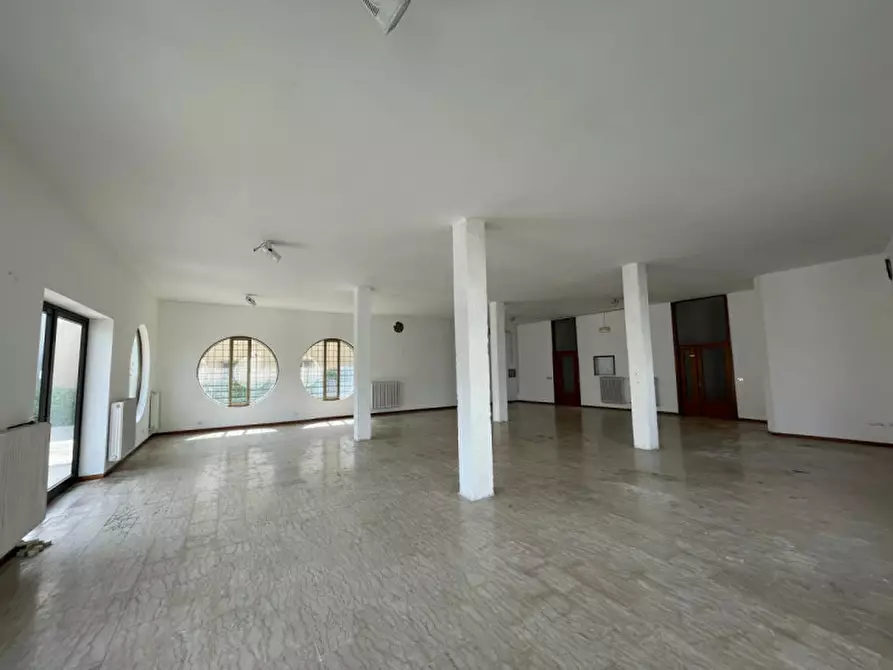 Immagine 4 di Laboratorio in vendita  a Pozzonovo