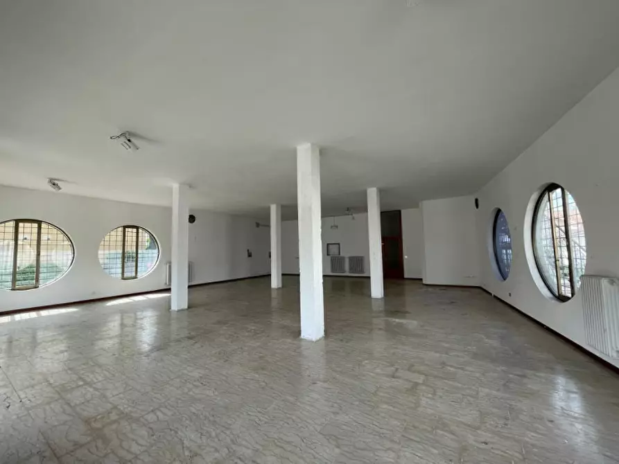 Immagine 5 di Laboratorio in vendita  a Pozzonovo