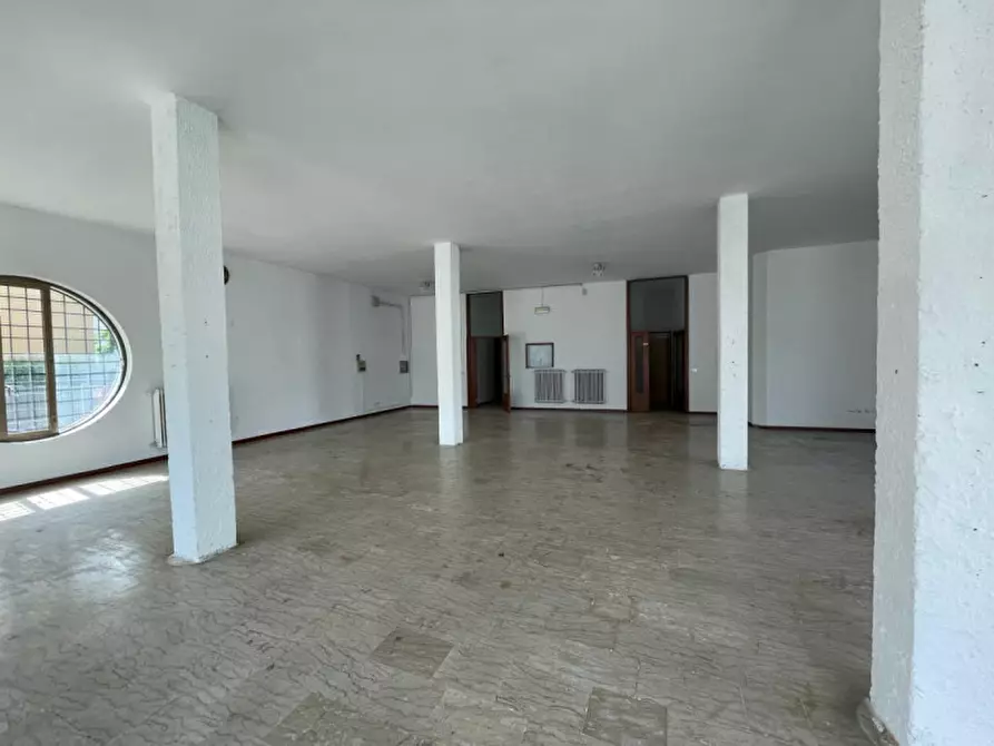 Immagine 6 di Laboratorio in vendita  a Pozzonovo