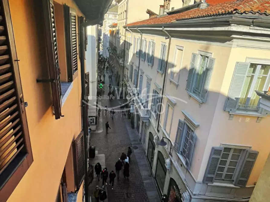 Immagine 18 di Appartamento in vendita  in Via Rusconi a Como