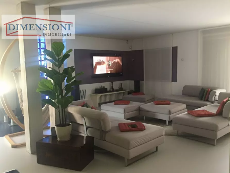 Immagine 3 di Villa in vendita  in VIA SAN MAURO a Montegrotto Terme