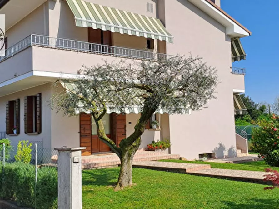 Immagine 1 di Casa bifamiliare in vendita  in via roma a Villafranca Padovana