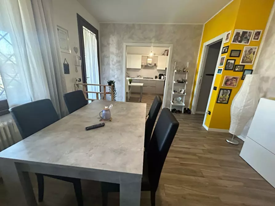 Immagine 5 di Appartamento in vendita  in Via Ugo Foscolo a Brescello