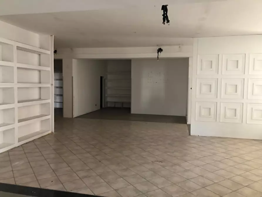 Immagine 9 di Attività commerciale in vendita  in strada padana superiore a Mazzano