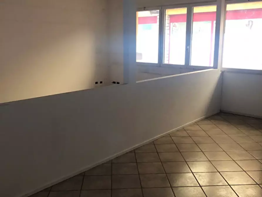 Immagine 10 di Attività commerciale in vendita  in strada padana superiore a Mazzano