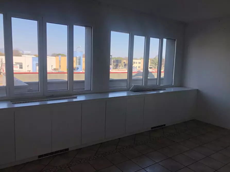 Immagine 18 di Attività commerciale in vendita  in strada padana superiore a Mazzano