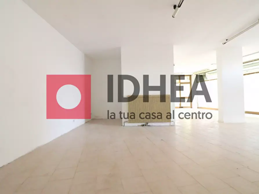 Immagine 9 di Negozio in affitto  in VIA CASTELLO D'AMORE a Treviso