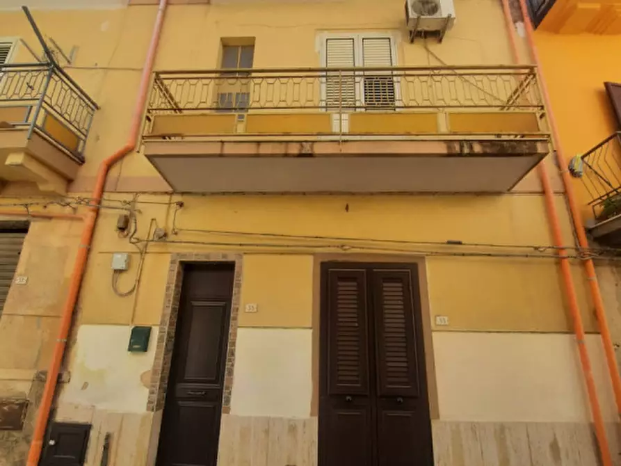 Immagine 1 di Palazzo in affitto  in Via Cesare Battisti a Villabate