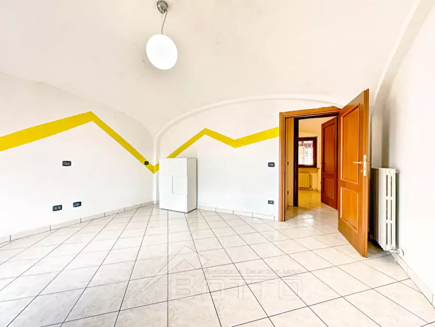 Immagine 5 di Appartamento in vendita  in Corso Matteotti n.198 a Serravalle Sesia