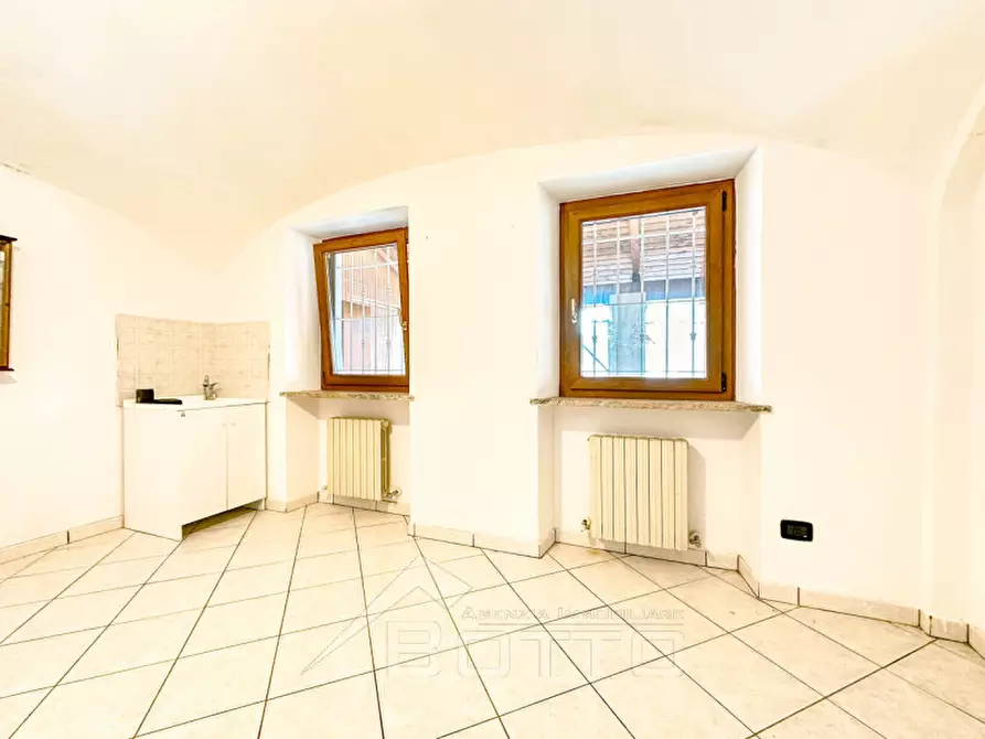 Immagine 8 di Appartamento in vendita  in Corso Matteotti n.198 a Serravalle Sesia