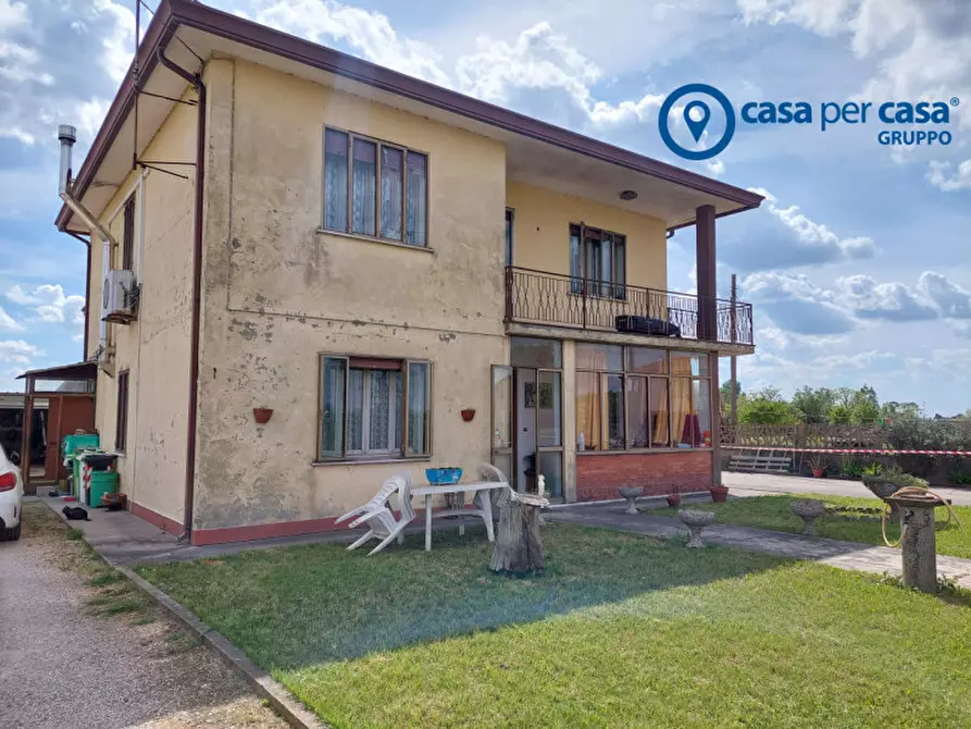 Immagine 1 di Casa indipendente in vendita  in Adria, Località San Pietro Basso a Adria