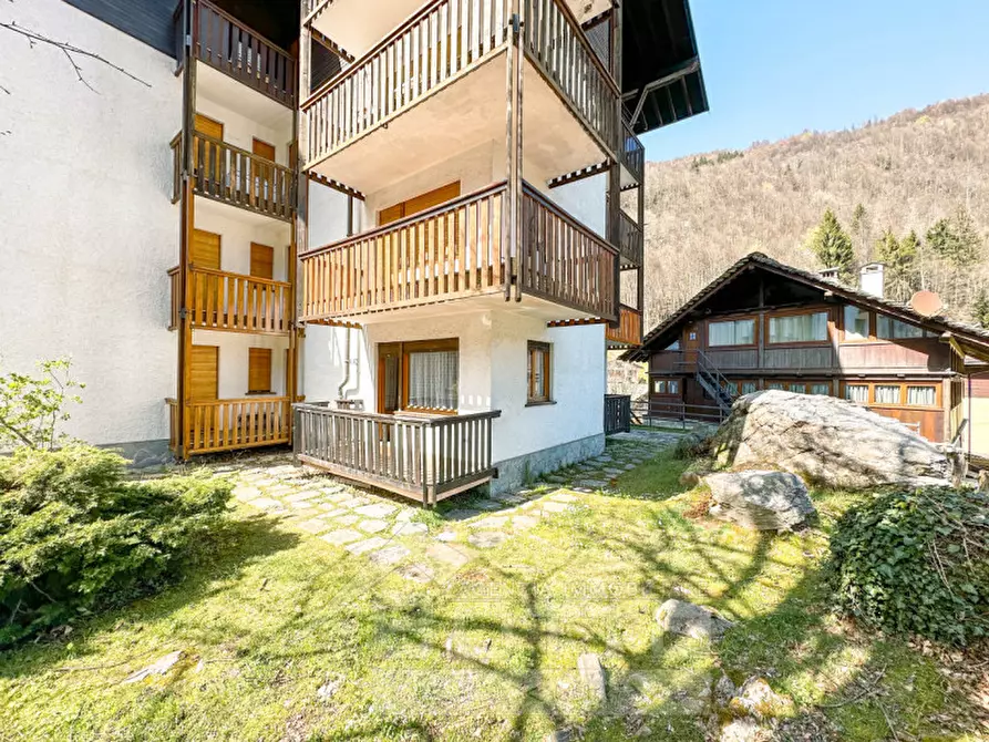 Immagine 20 di Appartamento in vendita  in via Roma a Pila