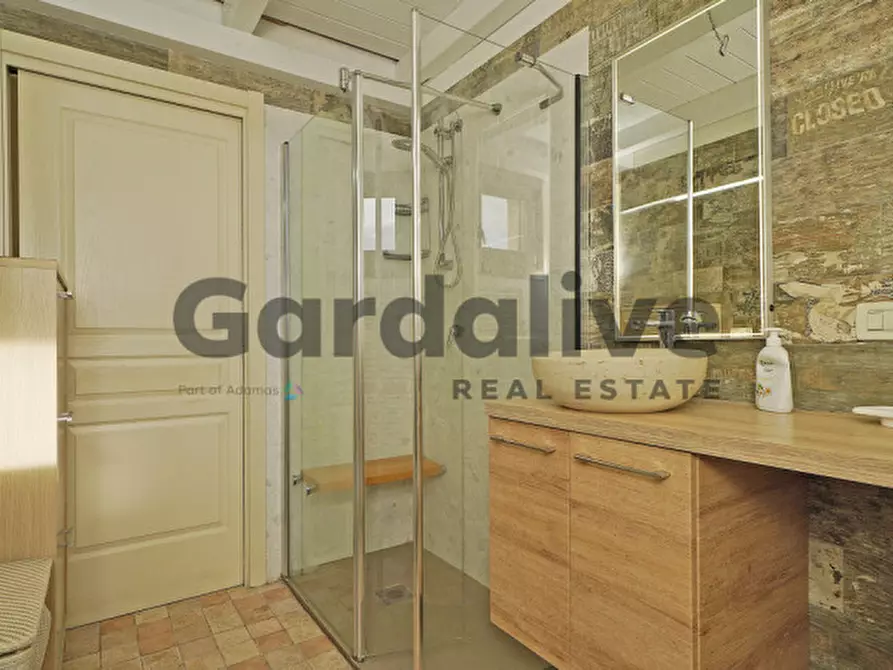 Immagine 21 di Appartamento in vendita  in Località Sermana a Peschiera Del Garda