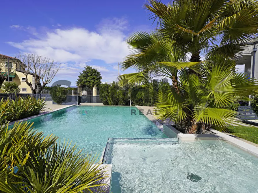 Immagine 2 di Appartamento in vendita  in Via Pastore 3 a Peschiera Del Garda