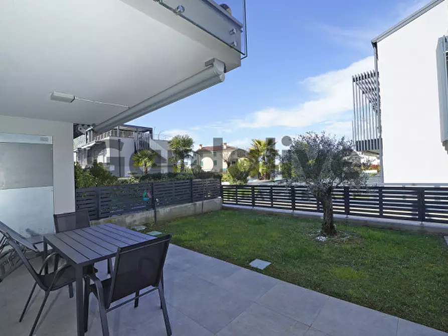 Immagine 12 di Appartamento in vendita  in Via Pastore 3 a Peschiera Del Garda