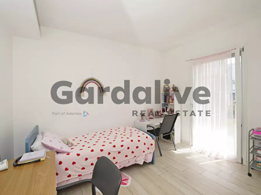 Immagine 15 di Appartamento in vendita  in Via Pastore 3 a Peschiera Del Garda