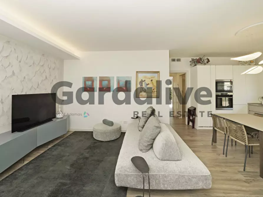 Immagine 9 di Appartamento in vendita  in Località Vecchi 12 a Peschiera Del Garda