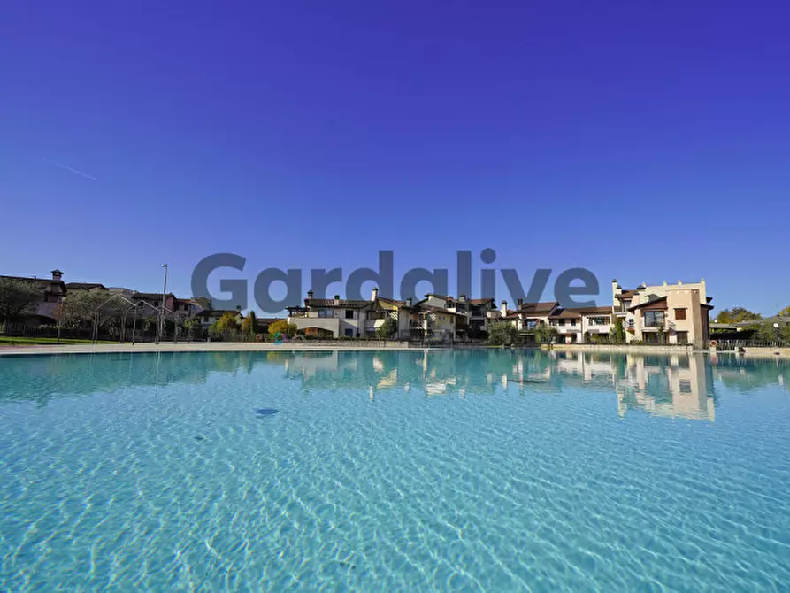 Immagine 4 di Appartamento in vendita  in Località Sermana a Peschiera Del Garda