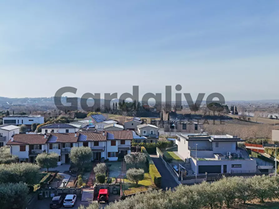 Immagine 2 di Villa in vendita  in località Bertoletta a Peschiera Del Garda