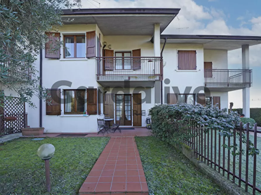 Immagine 4 di Villa in vendita  in località Bertoletta a Peschiera Del Garda